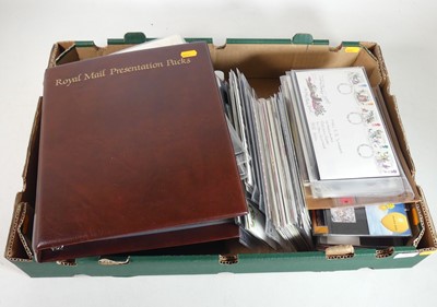 Lot 201 - A collection of Royal Mail presentation packs,...