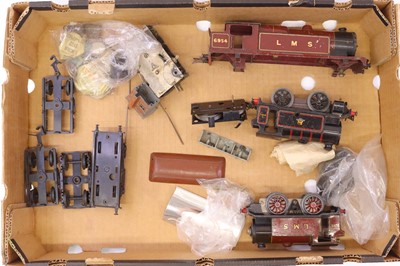 Lot 144 - A collection of various Hornby 0 gauge items...