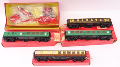 Lot 632 - A collection of various Hornby Dublo 2-rail...