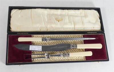 Lot 221 - A collection of miscellaneous items, to...