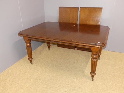Lot 636 - A Victorian style mahogany round cornered...