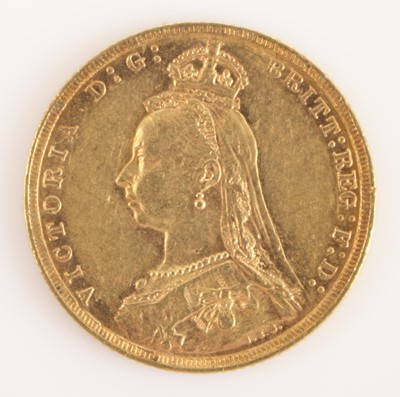 Lot 287 - Great Britain, 1888 gold full sovereign, obv:...