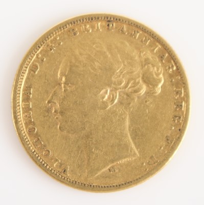 Lot 292 - Great Britain, 1876 gold full sovereign, obv:...