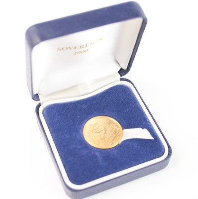 Lot 247 - Great Britain, 2000 gold full sovereign, obv:...