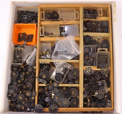 Lot 497 - One tray containing a quantity of mixed mainly...