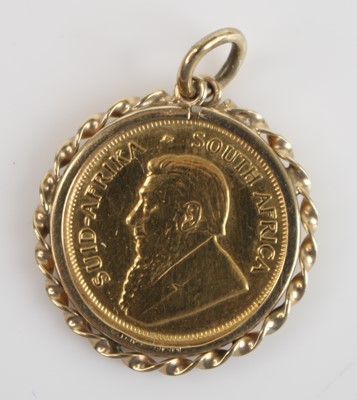 Lot 196 - South Africa, 1981 gold 1/10th Krugerrand, obv:...