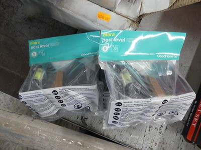 Lot 449 - A quantity of Alara post levels (8)