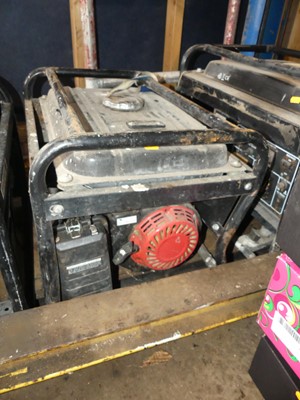 Lot 465 - A petrol generator