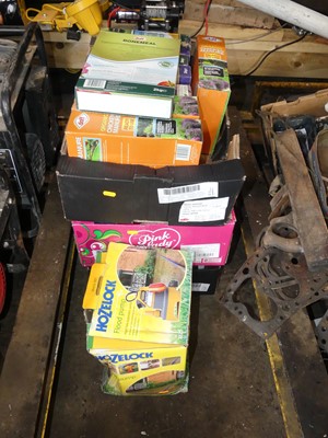 Lot 468 - A large quantity of lawn feed, grass seed etc