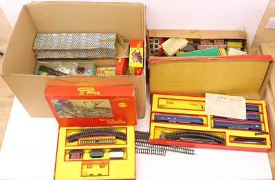 Lot 181 - A collection of various Triang 00 gauge items,...