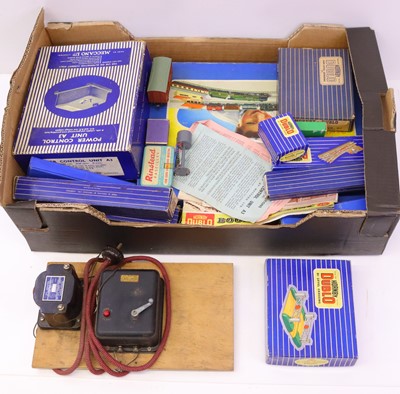 Lot 611 - One tray containing various Hornby Dublo items,...