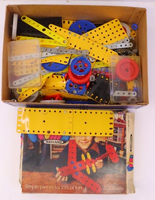 Lot 476 - A small box containing Meccano metal...
