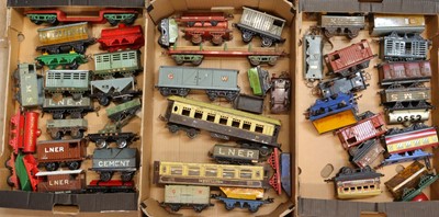 Lot 185 - Three trays containing various Hornby 0 gauge...