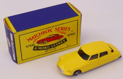 Lot 719 - Matchbox Regular Wheels 1/75 series No. 66...