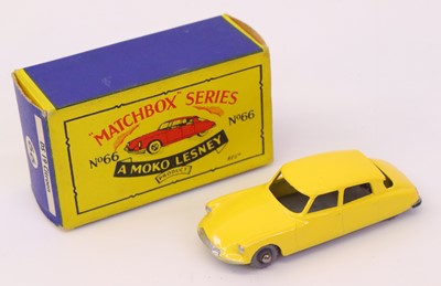 Lot 720 - Matchbox Regular Wheels 1/75 series No. 66...