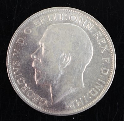 Lot 48 - Great Britain, 1914 half crown, obv: uncrowned...