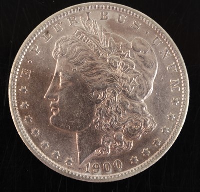 Lot 51 - United States of America, 1900 Morgan dollar,...