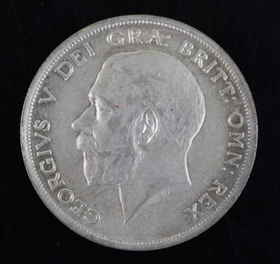 Lot 63 - Great Britain, 1924 half crown, obv: uncrowned...