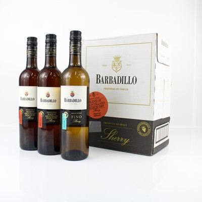 Lot 1143 - Barbadillo Blend of Amontillado sherry, nine...