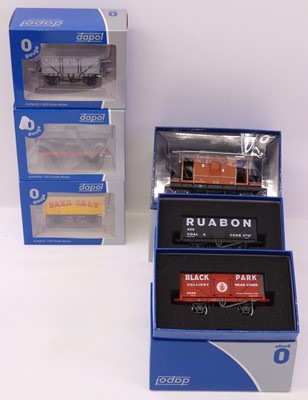 Lot 334 - Six Dapol 0 gauge finescale wagons to include...