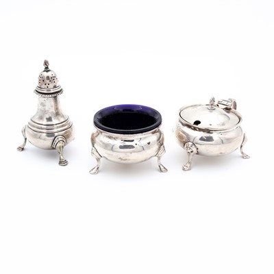 Lot 226 - A pair of George V silver cruets, being a...