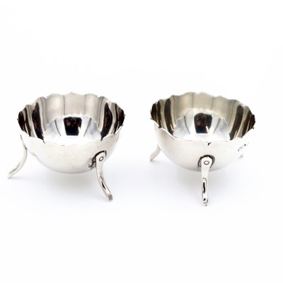 Lot 217 - A pair of Edwardian silver salt bowls, each...