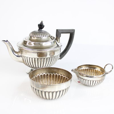 Lot 251 - A late Victorian three-piece silver bachelors...