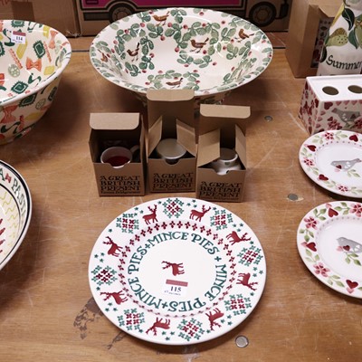 Lot 115 - A collection of Emma Bridgewater Ceramics to...