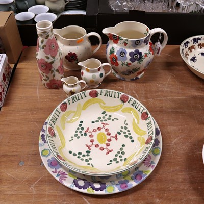 Lot 117 - A collection of Emma Bridgewater Ceramics to...