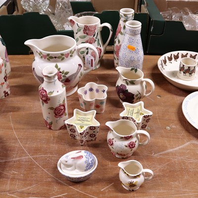 Lot 119 - A collection of Emma Bridgewater Ceramics to...