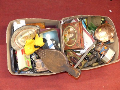 Lot 127 - A collection of miscellaneous items to include...