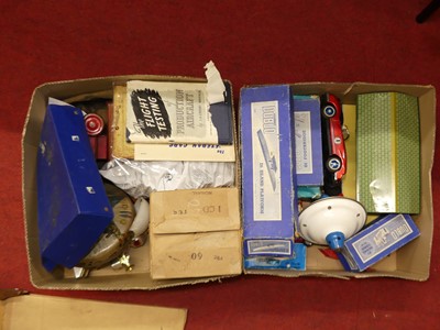 Lot 128 - A collection of toys & models to include...