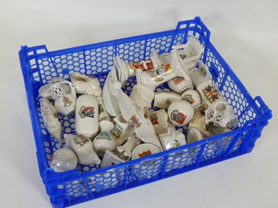 Lot 132 - A collection of crested china, to include...