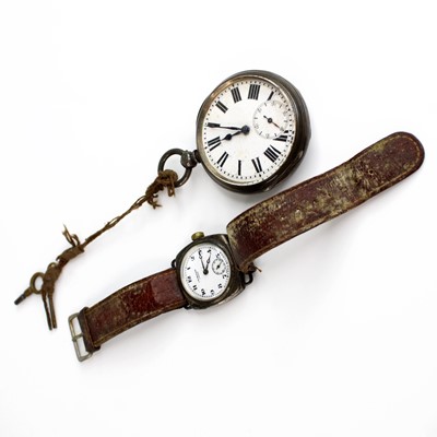 Lot 290 - A vintage gent's JW Benson silver cased manual...