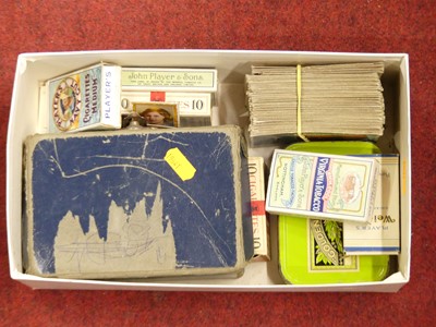 Lot 160 - A collection of assorted loose cigarette cards...