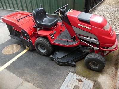 Lot 797 - A Countax C800H Briggs & Stratton hydrostatic...