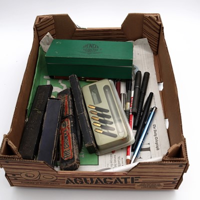 Lot 187 - A collection of miscellaneous items, to...