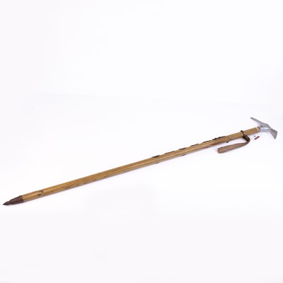 Lot 66 - An Indian tulwar, having a steel blade and an...