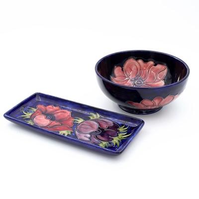 Lot 93 - A Moorcroft pottery 'Anemone' pattern footed...