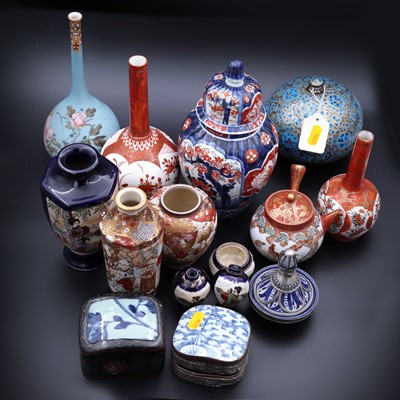 Lot 83 - A collection of Japanese ceramics, to include...