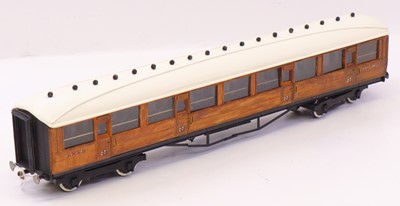 Lot 371 - Ian Kirk 0 gauge kit built plastic LNER...