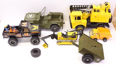 Lot 470 - a collection of large-scale military and...