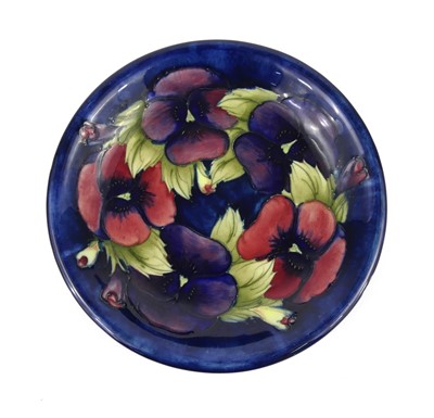 Lot 268 - A Moorcroft Anemone pattern pottery shallow...
