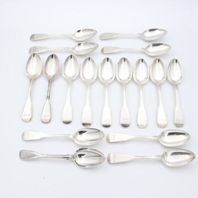 Lot 116 - An extensive George IV silver suite of cutlery,...