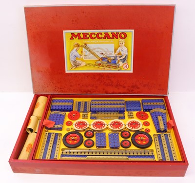 Lot 1140 - A French Meccano no.8 1950s red, blue, yellow...