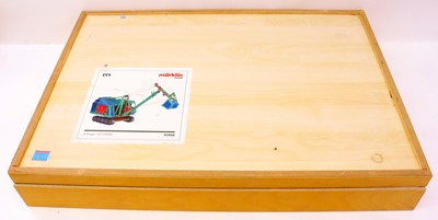 Lot 1151 - A Marklin no. 10900 boxed Crawler Excavator...