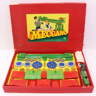 Lot 1154 - A Meccano 1950s no.8 outfit, comprising of...
