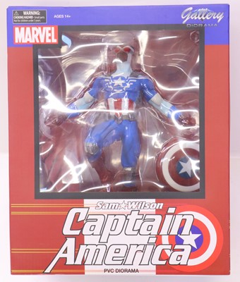 Lot 225 - Diamond Select Toys Gallery Diorama Marvel PVC...
