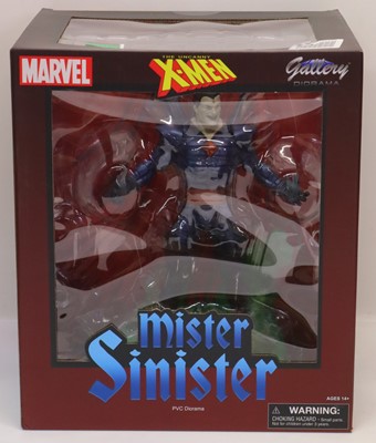 Lot 226 - Diamond Select Toys Gallery Diorama Marvel The...