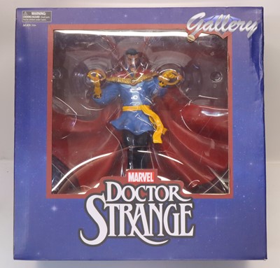 Lot 227 - Diamond Select Toys Gallery Diorama Marvel PVC...